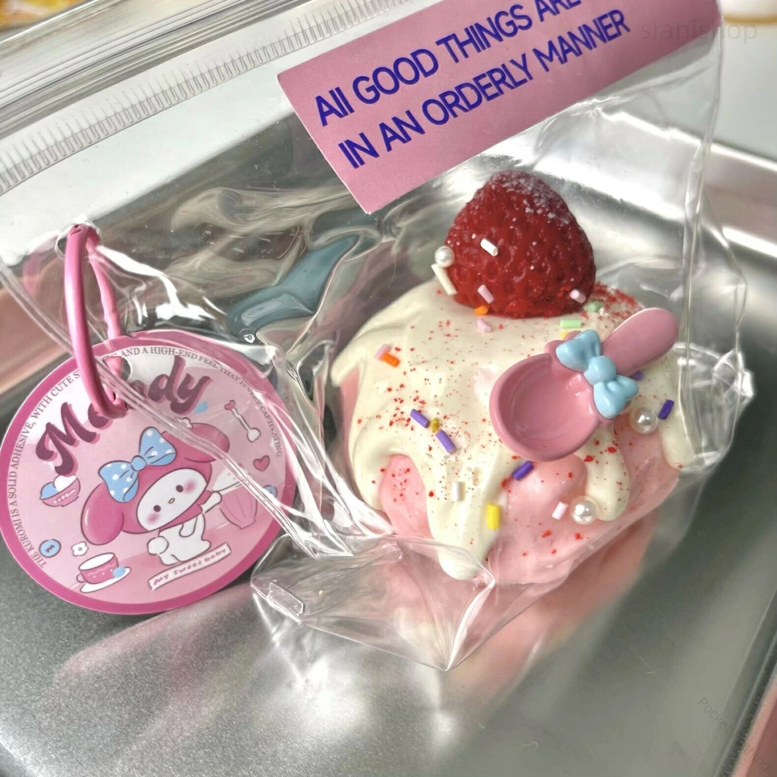 ケーキスクイーズ メロジョイ 低反発 肉球 肉球スクイーズ ケーキ マカロン スクイーズ ぷにぷに ふわふわおもちゃ 癒し ストレス解消 減圧 感触 プレゼント ギフト かわ プッシュ TATOYA kind-pick-10121501 Kind Pick サンプル画像3