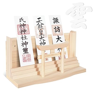 神棚 (神棚 雲とセット) 神棚 壁掛け 穴開けない モダン 天然木製 お札立て 雲板付き 賃貸に最適 鳥居・破魔矢置き (神棚+神棚 白雲)色神棚+無料雲板モデル-002商品説明【商品概要】【簡単な取り付けと設置】神棚 雲とセットは、壁掛けと据置き兼用タイプで、賃貸住宅でも安心して設置できます。穴あけ不要で、壁を傷つけない隠し釘2本と両面テープ5枚と無料雲板を付属。簡単に美しくお札立てを設置でき、快適な祈りの空間を整えます。【サイズとデザイン】お札立て:25.5×14×10cm、神棚 雲:12×12×0.2cm、鳥居:12×8.5cm。天然白松製の鳥居を中央に立て、神聖な雰囲気を演出。洋風リビングにも違和感なく馴染むモダン神棚として、伝統的な住まいにも現代的なインテリアにも調和します。【 神聖さと実用性】神棚のお札立ては、鳥居の奥に御札を安置することで俗世と神域を隔て、厳かな雰囲気を保ちます。神社やお寺から授与された御札を大切に祀れるほか、朱印帳立てとしても活用可能。雲板と水晶玉が付属し、清浄で神聖な空間を演出します。【多用途のご祈願】神棚 壁掛けは、結婚式・健康祈願・家内安全・出張安全・良縁・厄除け・新築清祓・転居・就職・事業成就など幅広い祈願に最適。日常から特別な儀式まで、多目的にお使いいただけます【高品質素材と安心保証】天然白松を使用した高品質な神棚 雲とセット。耐久性と美しさを兼ね備え、長期間安心してお使いいただけます。神棚本体や無料雲板も精巧に仕上げ、不良や不満がある場合はいつでも返品・交換・返金に対応いたします。【商品説明】モダンと伝統を融合した神棚 雲とセット 本製品は、天然白松を使用した高品質なお札立てと神棚 雲のセットです。シンプルでスタイリッシュなデザインは、現代的なリビングやマンションにも自然に馴染み、伝統的な祈りの空間を美しく演出します。 簡単な取り付け・賃貸住宅でも安心 壁掛けと据置きの両方に対応しており、穴開け不要で賃貸住宅にも最適。付属の両面テープや隠し釘を使えば、簡単かつ安全に設置できます。 神聖な雰囲気を演出する鳥居と無料雲板 お札立ての中央には白松の鳥居を配置し、俗世と神域を隔てる神聖な雰囲気を再現。さらに、神棚 雲が天井を清浄な空間として演出し、神々を祀るにふさわしい環境を整えます。 幅広い祈願に対応 健康祈願・家内安全・厄除け・良縁成就・事業繁栄など、さまざまな祈りにご使用いただけます。神社やお寺から授与された御札はもちろん、朱印帳立てとしてもお使いいただけます。 安心の品質保証 天然木材を使用し、耐久性と美しさを兼ね備えた神棚。鳥居や破魔矢ホルダーも丁寧に仕上げています。万一不良やご不満があった場合は、返品・交換・返金にて迅速に対応いたします。【商品詳細】商品種別:神棚商品名:神棚 (神棚 雲とセット) 神棚 壁掛け 穴開けない モダン 天然木製 お札立て 雲板付き 賃貸に最適 鳥居・破魔矢置き (神棚+神棚 白雲)製造元:商品内容:神棚(2)+雲色:神棚+無料雲板【当店からの連絡】神棚 壁掛け 穴開けない モダン 天然