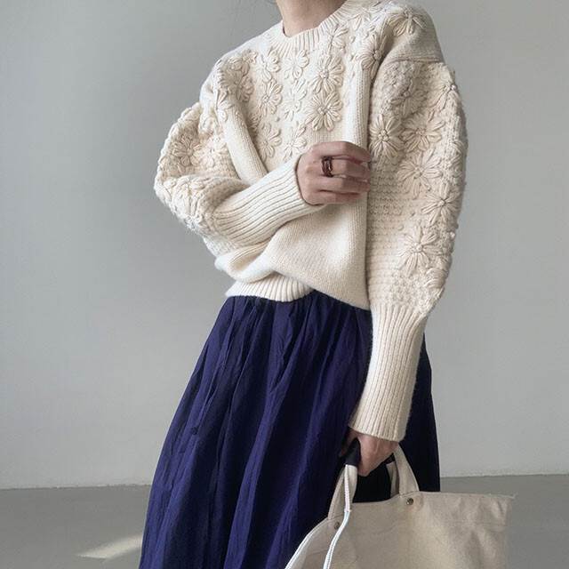 ンドネック 花 フラワー リブ袖 長袖 ボリューム袖 ふんわり ショート丈 ゆったり 体型カバー 普段使い..