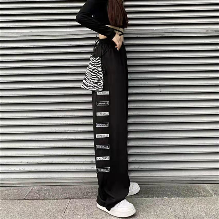 【送料無料】サイド タグ パンツ 2色 ズボン ボトムス ロング 白 刺繍 ゴム ジャージ スウェット 下 ダンス 衣装 ヒップホップ H