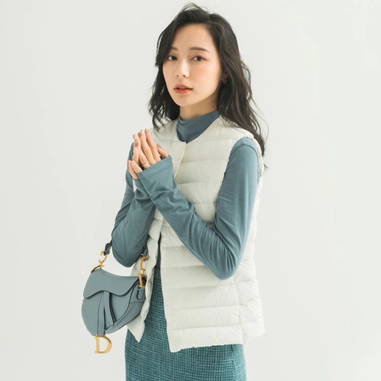 Kind Pickの7色選べる!インナーダウンベスト ラウンドネック ダウン Vネック インナー 軽量 ベスト 収納袋付き 薄手 秋 暖かい 大きいサイズ｜アングル2