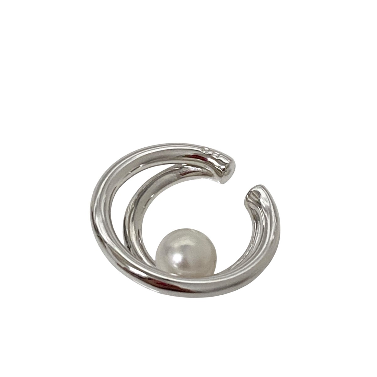 【中古】MIKIMOTO　パール装飾イヤーカフ ホワイト×シルバー 【060625】（ミキモト）のサムネイル