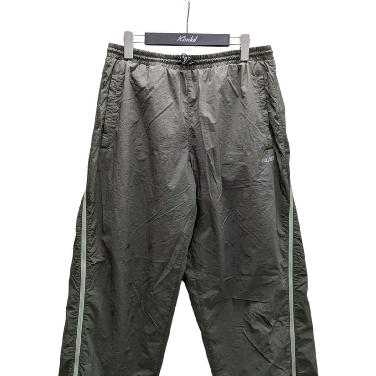 【中古】PALACEVENTILA IT JOGGER ナイロンパンツ カーキ サイズ：M【価格見直し】