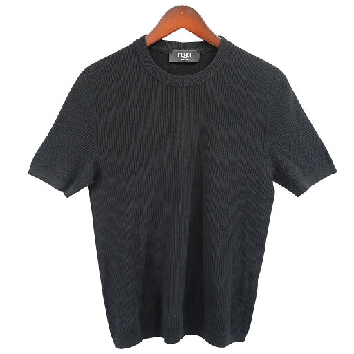 【中古】FENDI PULLOVER バックロゴ レーヨン ポリ リブ 短丈 半袖 ニット Tシャツ ブラック サイズ:46 【030825】(フェンディ) 【中古】FENDI PULLOVER バックロゴ レーヨン ポリ リブ 短丈 半袖 ニット Tシャツ ブラック サイズ:46 【030825】(フェンディ)
