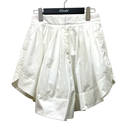 【中古】Chloe プリーツショートパンツ CHC18ASH7004110134 ホワイト サイズ:34 【300825】(クロエ) 【中古】Chloe プリーツショートパンツ CHC18ASH7004110134 ホワイト サイズ:34 【300825】(クロエ)