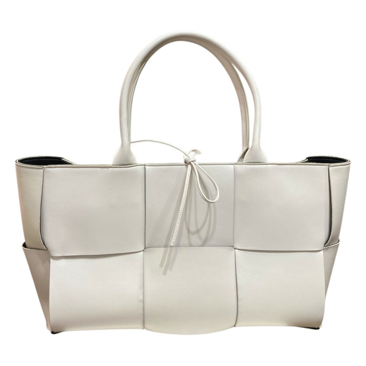 楽天市場】ボッテガヴェネタ トートバッグ（カラーホワイト）（バッグ