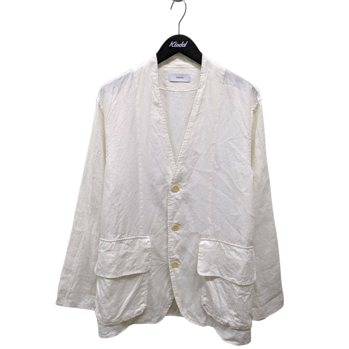 この商品はオンライン限定商品です。 CYXE ご注文頂く前に必ずご確認下さい ■商品状態のランクについて 商品の状態はS〜Dまでのランク表記をさせて頂いておりますが、あくまで目安としてお受け取りください。 ■商品の表記カラーについて 掲載商品の色味はできる限り現品を再現するように心がけておりますが、ご利用のモニター環境により、実物と多少異なる場合がございます。予めご了承下さいませ。 ■商品の詳細サイズについて 実際に測ったサイズは作業上、または素材の特性上、1〜2cmの誤差が生じる場合がございますので、予めご了承くださいませ。 ■商品の在庫について 在庫数の更新は随時行っておりますが、お買い上げ頂いた商品が品切れになってしまう場合がございます。ご迷惑をおかけ致しますが、予めご了承ください。 ※当店の商品は基本的に全て中古品となりますことをご了承下さい。多少でも商品に対し不安な点、ご不明な点等がございましたら、ご注文前にお問い合わせのうえご検討下さい。MARKA/マーカ ノーカラージャケット M23A-13JK01C ホワイト サイズ：1 　 Gender type 　 Condition 　 商品詳細 素材麻 カラーホワイト 表記サイズ1 詳細サイズ着丈：約75cm肩幅：約47cm袖丈：約63cm身幅：約57cm裾幅：約58cm 付属品なし 商品詳細マーカのノーカラージャケット M23A-13JK01Cです。 ダメージ少々着用感がございますが、特に目立ったダメージや汚れ等は見受けられません。 　 ■商品の同梱発送に関して 同梱はすべてお断りさせて頂きます。 別注文をまとめて発送することはできません。 一注文ごとに送料・代金引き換え・振込み手数料が発生して参りますので、ご注文確定前にお買い物忘れがないか今一度ご確認下さい。 ■長期不在・受け取り拒否について お送りした商品につきましては、お客様の責任により必ずお受取り頂きますようお願い致します。 配送業者の保管期限（配送センター到着より約7日）を越えてもお受取り頂けない場合は、商品は返送されます。これにより当社が受けた損害は請求させて頂きます。 ●詳細はこちらから ■お支払いについて クレジットカード 代金引換 銀行振り込み ●決済に関する詳細はこちら 関連商品 同ブランド「マーカ」の一覧を見る