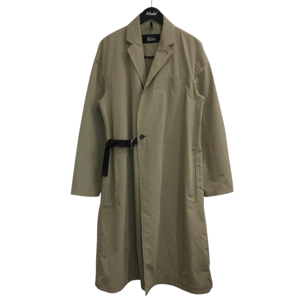 商品に関するお問い合わせ先はカインドオル渋谷店(03-5456-0505)までどうぞ。 SBXM ご注文頂く前に必ずご確認下さい ■商品状態のランクについて 商品の状態はA〜Eまでのランク表記をさせて頂いておりますが、あくまで目安としてお受け取りください。 ■商品の表記カラーについて 掲載商品の色味はできる限り現品を再現するように心がけておりますが、ご利用のモニター環境により、実物と多少異なる場合がございます。予めご了承下さいませ。 ■商品の詳細サイズについて 実際に測ったサイズは作業上、または素材の特性上、1〜2cmの誤差が生じる場合がございますので、予めご了承くださいませ。 ■商品の在庫について 当店の商品は実店舗でも販売しております。在庫数の更新は随時行っておりますが、お買い上げ頂いた商品が品切れになってしまう場合がございます。ご迷惑をおかけ致しますが、予めご了承ください。 ※当店の商品は基本的に全て中古品となりますことをご了承下さい。多少でも商品に対し不安な点、ご不明な点等がございましたら、ご注文前にお問い合わせのうえご検討下さい。THE RERACS/ザリラクス コート ベージュ サイズ：48 　 Gender type 　 Condition 　 商品詳細 素材ポリエステル×ナイロン カラーベージュ 表記サイズ48 詳細サイズ着丈：約113cm肩幅：約54cm袖丈：約57cm身幅：約61cm裾幅：約70cm 付属品なし 商品詳細ザリラクスのコートです。 ダメージ中古品ですのでユーズド感が若干ございます。ご理解の上ご検討ください。 　 ■商品の同梱発送に関して 同梱はすべてお断りさせて頂きます。 別注文をまとめて発送することはできません。 一注文ごとに送料・代金引き換え・振込み手数料が発生して参りますので、ご注文確定前にお買い物忘れがないか今一度ご確認下さい。 ■長期不在・受け取り拒否について お送りした商品につきましては、お客様の責任により必ずお受取り頂きますようお願い致します。 配送業者の保管期限（配送センター到着より約7日）を越えてもお受取り頂けない場合は、商品は返送されます。これにより当社が受けた損害は請求させて頂きます。 ●詳細はこちらから ■お支払いについて クレジットカード 代金引換 銀行振り込み ●決済に関する詳細はこちら 関連商品 同ブランド「ザリラクス」の一覧を見る
