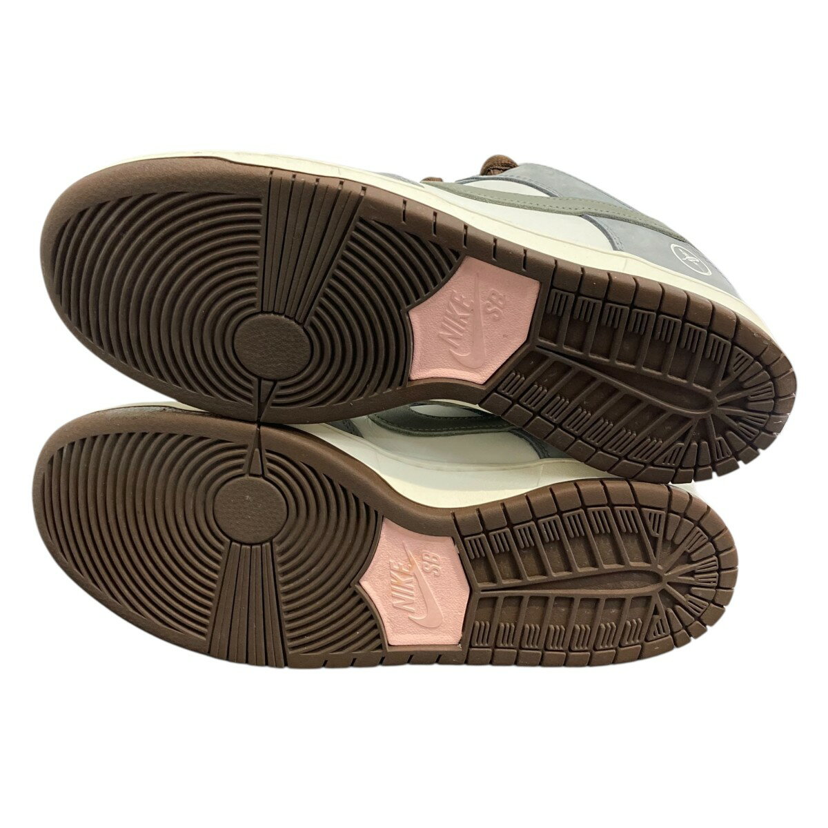 【中古】NIKE×堀米 雄斗　SB Dunk Low Pro QS SB ダンク ロー プロ QS スニーカー FQ1180-001 ホワイト×グレー サイズ：27.5cm 【220126】（ナイキ×ほりごめ ゆうと）