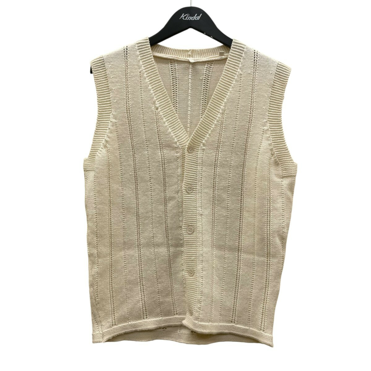商品に関するお問い合わせ先はカインドオル広島パルコ店(082-258-7670)までどうぞ。 HPXG ご注文頂く前に必ずご確認下さい ■商品状態のランクについて 商品の状態はA〜Eまでのランク表記をさせて頂いておりますが、あくまで目安としてお受け取りください。 ■商品の表記カラーについて 掲載商品の色味はできる限り現品を再現するように心がけておりますが、ご利用のモニター環境により、実物と多少異なる場合がございます。予めご了承下さいませ。 ■商品の詳細サイズについて 実際に測ったサイズは作業上、または素材の特性上、1〜2cmの誤差が生じる場合がございますので、予めご了承くださいませ。 ■商品の在庫について 当店の商品は実店舗でも販売しております。在庫数の更新は随時行っておりますが、お買い上げ頂いた商品が品切れになってしまう場合がございます。ご迷惑をおかけ致しますが、予めご了承ください。 ※当店の商品は基本的に全て中古品となりますことをご了承下さい。多少でも商品に対し不安な点、ご不明な点等がございましたら、ご注文前にお問い合わせのうえご検討下さい。SUNFLOWER/サンフラワー ALEX VEST ニットベスト ベージュ サイズ：S Gender type 　 Condition 　 商品詳細 素材ウール カラーベージュ 表記サイズS 詳細サイズ着丈：約63cm肩幅：約37cm身幅：約49cm裾幅：約42cm 付属品なし 商品詳細サンフラワーのALEX VEST ニットベストです。 ダメージ少々使用感が見受けられます。ユーズド商品となりますので、予めご了承くださいませ。 　 ■商品の同梱発送に関して 同梱はすべてお断りさせて頂きます。 別注文をまとめて発送することはできません。 一注文ごとに送料・代金引き換え・振込み手数料が発生して参りますので、ご注文確定前にお買い物忘れがないか今一度ご確認下さい。 ■長期不在・受け取り拒否について お送りした商品につきましては、お客様の責任により必ずお受取り頂きますようお願い致します。 配送業者の保管期限（配送センター到着より約7日）を越えてもお受取り頂けない場合は、商品は返送されます。これにより当社が受けた損害は請求させて頂きます。 ●詳細はこちらから ■お支払いについて クレジットカード 代金引換 銀行振り込み ●決済に関する詳細はこちら 関連商品 同ブランド「サンフラワー」の一覧を見る