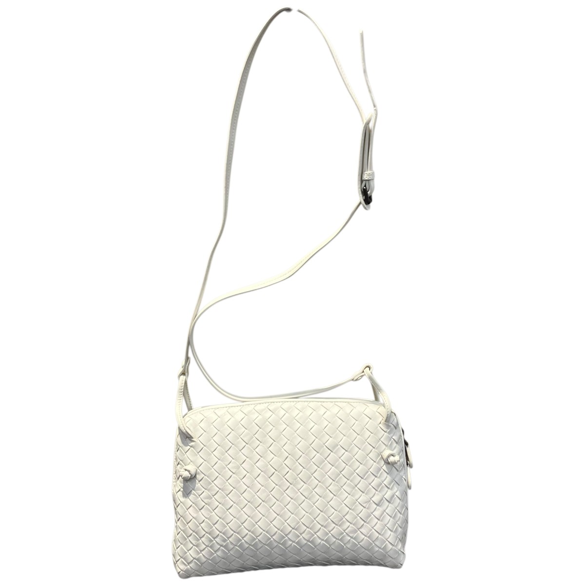 Other - 【中古】BOTTEGA VENETA　OLD イントレチャートショルダーバッグ ショルダーバッグ ホワイト 【060526】（ボッテガヴェネタ）