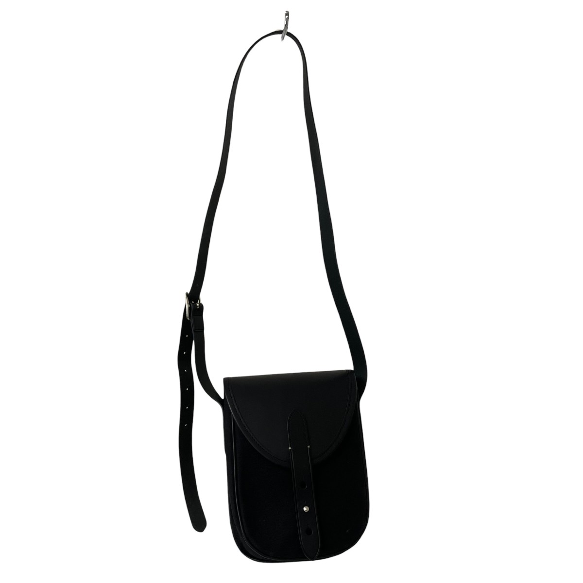 MARGARET HOWELLSMOOTH LEATHER ショルダーバッグ ブラック