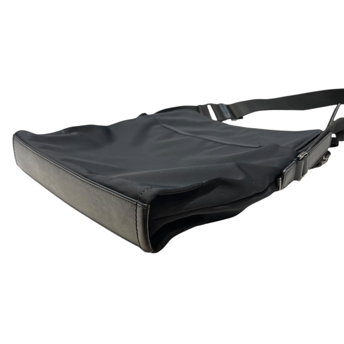 【中古】TUMI　ショルダーバッグ ブラック 【290626】（トゥミ）