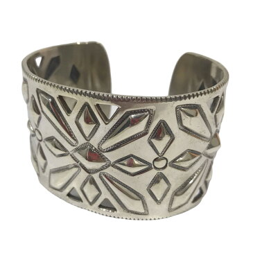 【中古】CODY SANDERSON　バングル Butterfly Cuff バタフライカフ ナバホ族 Navajo シルバー 【260822】（コディ サンダーソン）