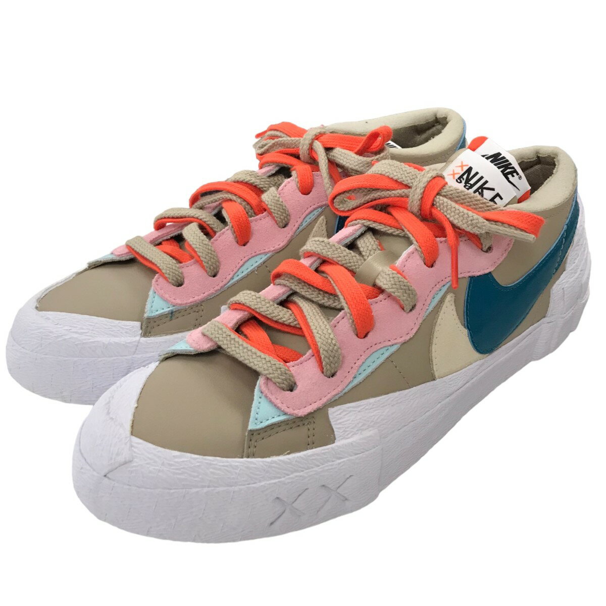 【中古】SACAI×KAWS×NIKE「BLAZER LOW／SACAI／KAWS」ローカットスニーカー リード×ブライトスプルース×ホワイト サイズ：27．5cm【価格見直し】