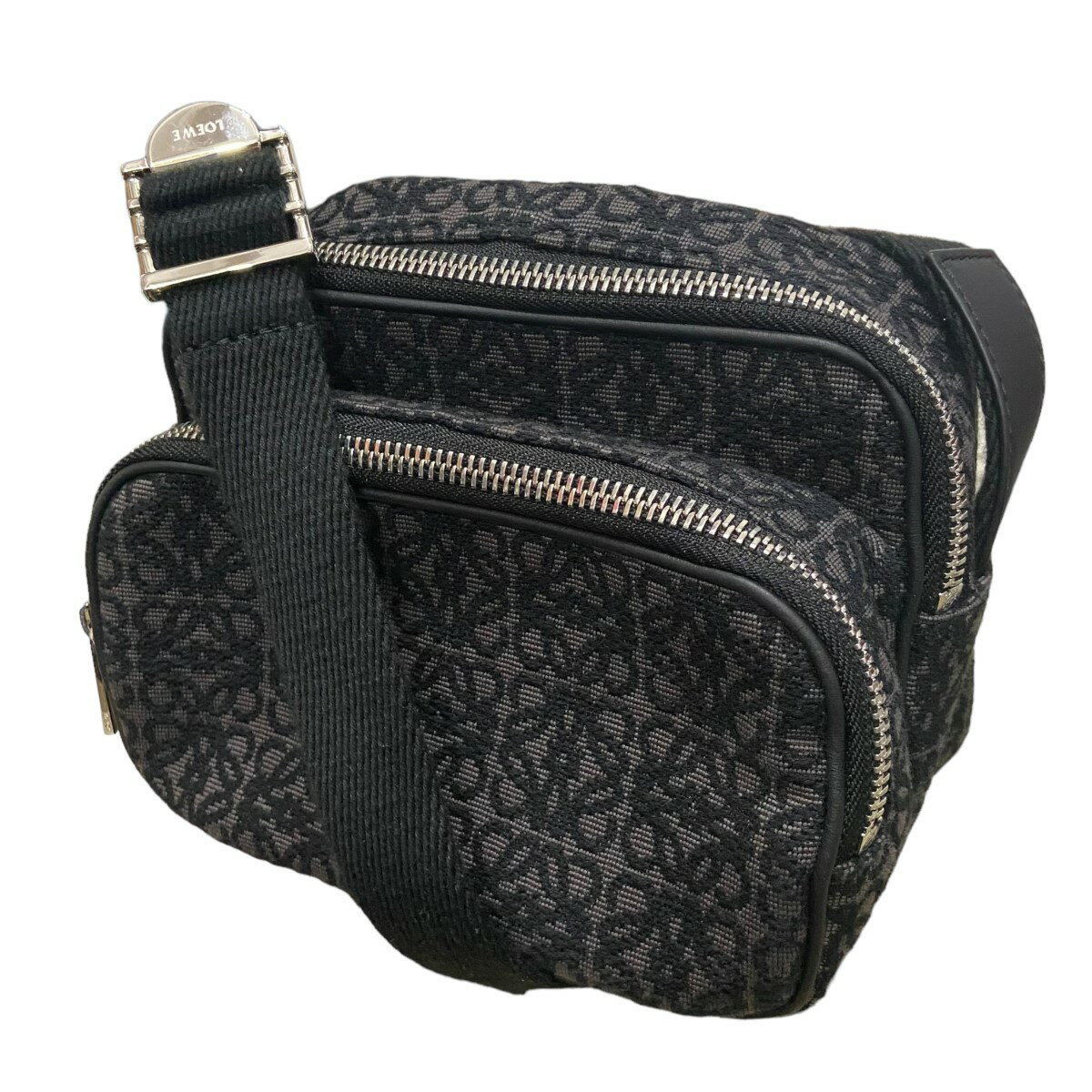 yÁzLOEWECamera Bag In Anagram JacquardAiOV_[JobO ubN~O[yiz