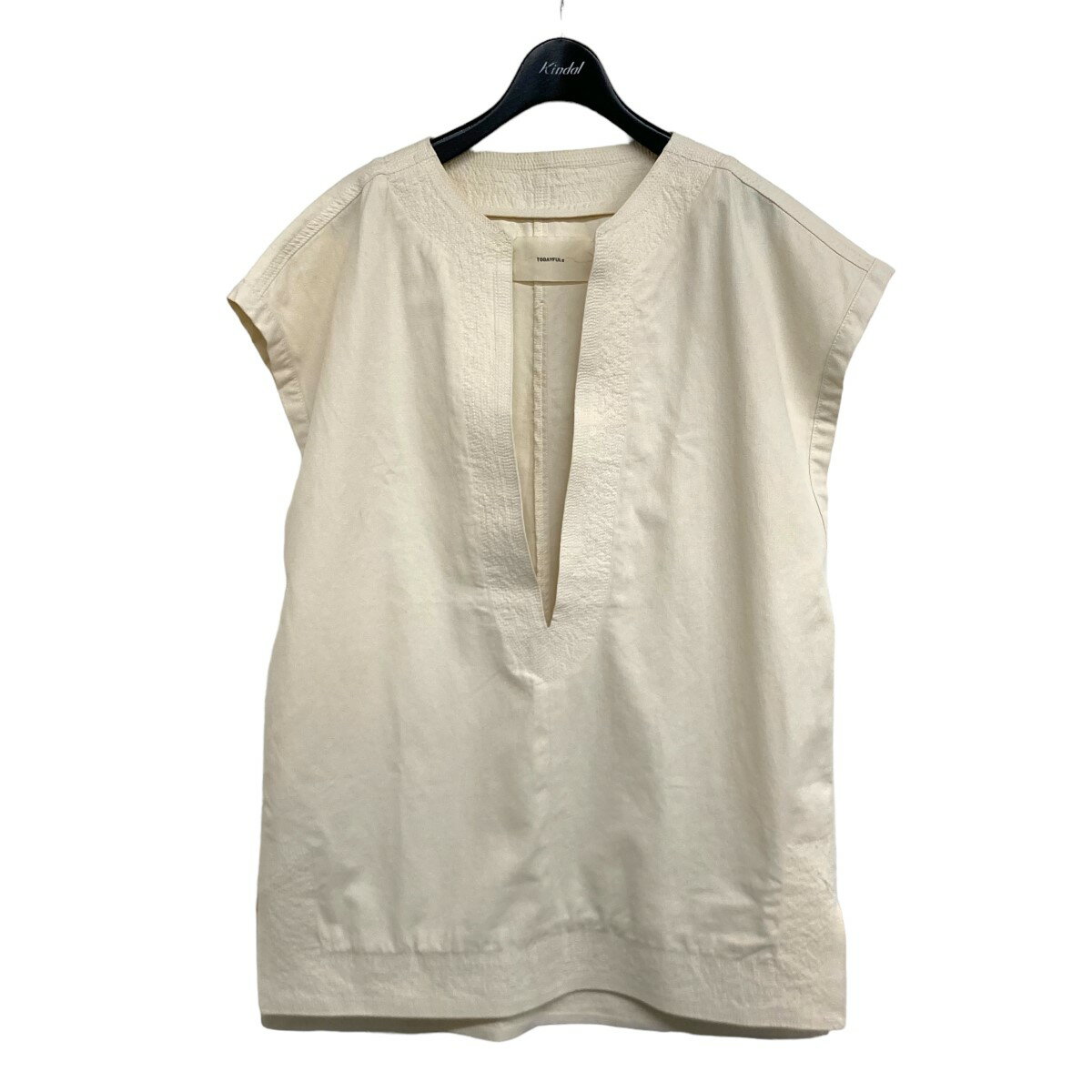 【中古】TODAYFUL　「Cotton Keyneck Pullover」 コットンVネックベスト アイボリー サイズ：Free 【15..