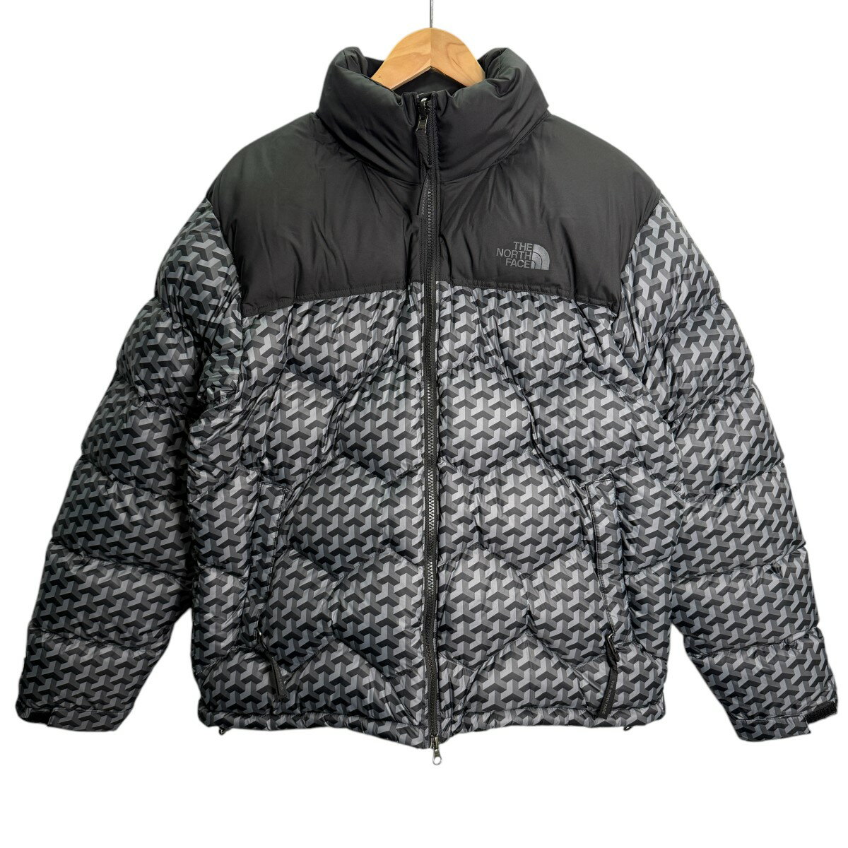 楽天ブランド古着のカインドオル【中古】THE NORTH FACE×DOE　24AW／ Shanwen Armor Printed Down Jacket DOE限定ダウンジャケット グレー サイズ：ASIA/L 【040325】（ザノースフェイス×ディーオーイー）