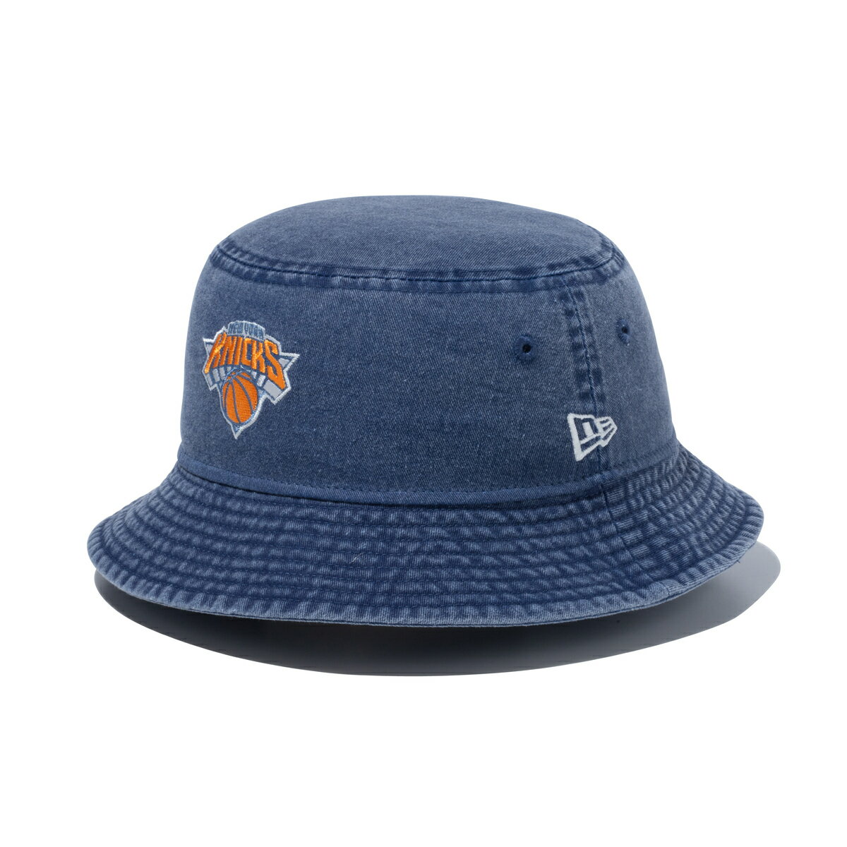 NEW ERA NEW YORK KNICKS ACID WASH BUCKET HAT(ネイビー)(ニューエラ ニューヨーク・ニックス アシッドウォッシュ バケットハット)【メンズ レディース】【帽子 バケハ Bucket-01 NBA】【24SS】