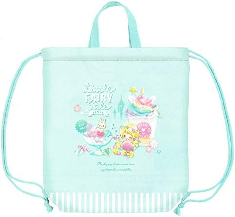 おしゃれでかわいいフェアリーテイルの体操服バッグ♪ 体育着や着替えをしまうのにピッタリで、サブバッグ、リュックサックなど大活躍です。 内側にネームラベルが付いています☆彡 サイズ：約H370×W330×D80mm 素　材：ポリエステル ※商品画像はイメージです。カメラやモニターの性質により、商品の色味が画像と変わる場合がございますので予めご了承下さい。