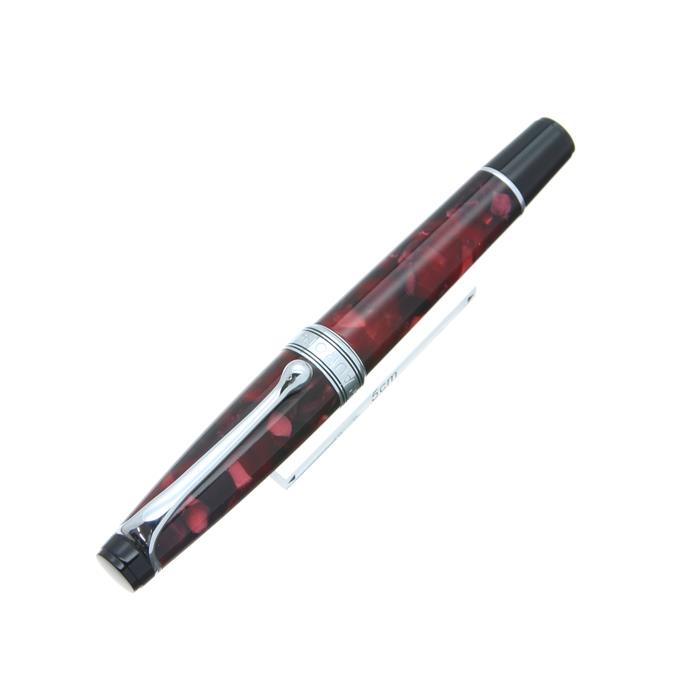 Foto von Oputima Burgundy Fountain Pen