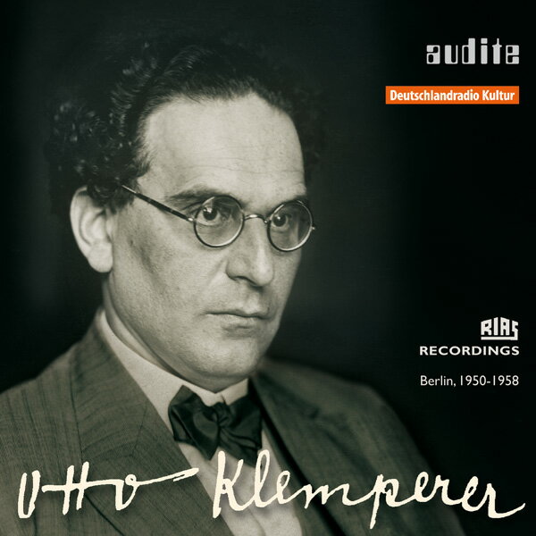 クレンペラー／ベルリンRIAS録音集 1950-1958 (5CD) オリジナル・マスターよりCD化！ 独auditeの注目シリーズ、「ドイチュラントラジオ・クルトゥーア」に、オットー・クレンペラー [1885-1973] が登場。戦後のベルリンで、RIAS交響楽団 (後にベルリン放送交響楽団と改称) を指揮したもので、ベートーヴェン、モーツァルト、マーラーほか巨匠ゆかりのプログラムを取り上げた注目の内容です。 【戦前のクレンペラーとベルリン】 マーラーの推薦を得て、1907年にプラハで指揮者としてデビューしたのちのクレンペラーは、バルメン、シュトラスブルク、ケルン、ヴィースバーデンといった歌劇場の指揮者を歴任し、急速にドイツを代表する指揮者のひとりとして注目を浴びるようになりますが、クレンペラーのキャリアのなかでも重要な活動として知られるものが、1927年に始まるクロール・オーパーでの仕事でした。 ベルリン国立歌劇場の一部門として創設されたクロール・オーパーでは、クレンペラーのもと、ヒンデミットの『カルディヤック』『今日のニュース』、シェーンベルクの『期待』『幸福な手』、さらにクレンペラー自ら演出を手掛けたストラヴィンスキー『エディプス王』『マヴラ』など同時代の作品が積極的に紹介されると同時に、旧来の有名な曲目に対しても新しい現代的な演出が試みられますが、その意欲的な試みは多くの支持と反発を引き起こすことになります。 さらに、折からのハイパーインフレなどドイツ経済の危機的状況と保守化、国家社会主義ドイツ労働者党などによる政治的圧力から、1931年に劇場は閉鎖に追い込まれてしまいます。そして1933年、ヒトラー率いる国家社会主義ドイツ労働者党がドイツ国民のきわめて熱烈な支持を受けて与党政権に就くと、ついにクレンペラーは、スイスを経てアメリカに亡命することとなります。 【戦後のクレンペラーとベルリン】 戦後、ヨーロッパに戻ったクレンペラーの最初の重要な仕事は、ブダペスト国立歌劇場の音楽監督というもので、ワーグナーやモーツァルトなどで注目される上演をおこなっていましたが、たびたび介入する共産主義政権に嫌気がさしていたともいいます。 一方、クレンペラーの戦前の本拠であったベルリンは、連合国によるドイツ分断、ソ連によるベルリン封鎖の果て、事実上の一党独裁で建国を迎えた東ドイツの中心部に存在することとなり、共産主義政権を嫌ったクレンペラーのベルリンでの活動は、当然ながら西ベルリンの側ということになっていました。 クレンペラーは1950年代から1960年代にかけて西ベルリンに客演を何度もおこない、それらのいくつかは録音にも残されてファンを喜ばせてきましたが、今回登場するのは、RIAS交響楽団を指揮した音源を集めたもので、すべてモノラルではありますが、放送局オリジナル・マスターからの初の正規復刻というのが大きなポイントとなっています。 【得意レパートリーの数々】 クレンペラー快速期の名演として知られる1950年録音のモーツァルトの交響曲第25番、第29番、第38番、『セレナータ・ノットゥルナ』、『ドン・ジョヴァンニ』序曲に、どっしりしながらも覇気に富む1954年録音のベートーヴェンの『田園』とピアノ協奏曲第3番、1958年録音のベートーヴェン交響曲第2番、第3番、エグモント序曲、盟友ヒンデミットの『気高き幻想』 、そして恩師マーラーの交響曲第4番の1956年録音という、クレンペラーがよく指揮していた曲目を収録しています。 【初出音源も】 シュナーベルに師事し、ベートーヴェン弾きとして知られたリーベンスアーム (1906ケーニヒスベルク生まれ) をソリストに迎えたピアノ協奏曲第3番と、クロール時代の記憶も強烈なヒンデミットという、おそらく初出とおもわれる音源が含まれているのも見逃せないところです。 収録情報 曲目・内容 CD1 [78:23] ・ベートーヴェン : 交響曲第2番ニ長調Op.36 [35:22] ベルリン放送交響楽団 録音時期 : 1958年3月29日 録音場所 : ベルリン、音楽大学 (ライヴ) ・ベートーヴェン : 交響曲第6番ヘ長調Op.68『田園』 [42:58] RIAS交響楽団 録音時期 : 1954年2月15日 録音場所 : ベルリン、ティタニア＝パラスト (ライヴ) CD2 [59:03] ・ベートーヴェン : 『エグモント』Op.84〜序曲 [9:20] ベルリン放送交響楽団 録音時期 : 1958年3月29日 録音場所 : ベルリン、音楽大学 (ライヴ) ・ベートーヴェン : 交響曲第3番変ホ長調Op.55『英雄』 [49:42] ベルリン放送交響楽団 録音時期 : 1958年3月29日 録音場所 : ベルリン、音楽大学 (ライヴ) CD3 [70:25] ・ベートーヴェン : ピアノ協奏曲第3番ハ短調Op.37 [34:43] ハンス＝エーリヒ・リーベンスアーム (P) RIAS交響楽団 録音時期 : 1954年2月15日 録音場所 : ベルリン、ティタニア＝パラスト (ライヴ) ・モーツァルト : セレナード第6番ニ長調KV.239『セレナータ・ノットゥルナ』 [11:37] RIAS交響楽団 録音時期 : 1950年12月21、22日 録音場所 : ベルリン＝ダーレム、イエス・キリスト教会 (セッション) ・モーツァルト : 『ドン・ジョヴァンニ』序曲KV.527 [6:23] RIAS交響楽団 録音時期 : 1950年12月19日 録音場所 : ベルリン＝ダーレム、イエス・キリスト教会 (セッション) ・モーツァルト : 交響曲第25番ト短調KV.183 [17:40] RIAS交響楽団 録音時期 : 1950年12月20日 録音場所 : ベルリン＝ダーレム、イエス・キリスト教会 (セッション) CD4 [47:18] ・モーツァルト : 交響曲第29番イ長調KV.201 [21:23] RIAS交響楽団 録音時期 : 1950年12月20日 録音場所 : ベルリン＝ダーレム、イエス・キリスト教会 (セッション) ・モーツァルト : 交響曲第38番ニ長調KV.504『プラハ』 [25:54] RIAS交響楽団 録音時期 : 1950年12月22、23日 録音場所 : ベルリン＝ダーレム、イエス・キリスト教会 (セッション) CD5 [74:12] ・マーラー : 交響曲第4番ト長調 [53:02] エルフリーデ・トレッチェル (S) RIAS交響楽団 録音時期 : 1956年2月12日 録音場所 : ベルリン、音楽大学 (ライヴ) ・ヒンデミット : 組曲『気高き幻想』 [21:09] RIAS交響楽団 録音時期 : 1954年2月15日 録音場所 : ベルリン＝ダーレム、イエス・キリスト教会 (セッション) アーティスト（演奏・出演） オットー・クレンペラー (指揮)