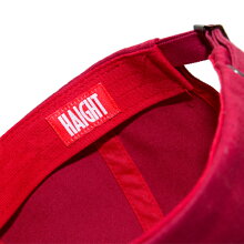 HAIGHTのボックスロゴを刺繍で落とし込んだボールキャップ