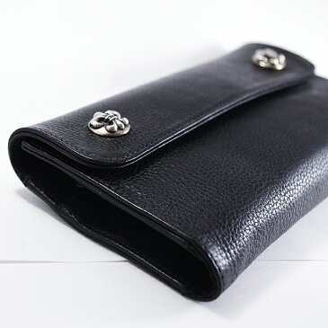 CHROME HEARTS(クロムハーツ)　ウェーブ・フレアボタン・ブラック・ヘビーレザー　Wave Wallet Black Heavy Leather w/BS Fleur Buttons l chromehearts 正規品 送料無料 誕生日 プレゼント ギフト レディース メンズ アクセサリー シルバー 925 財布 ペア クロム 芸能人