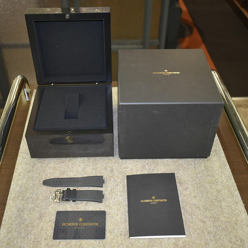 【国際保証書有り】【外装仕上げ済み】ヴァシュロン・コンスタンタン VACHERON CONSTANTIN オーヴァーシーズ デュアルタイム 7900V/110A-B546 自動巻き ブラック 41mm メンズ USED 中古