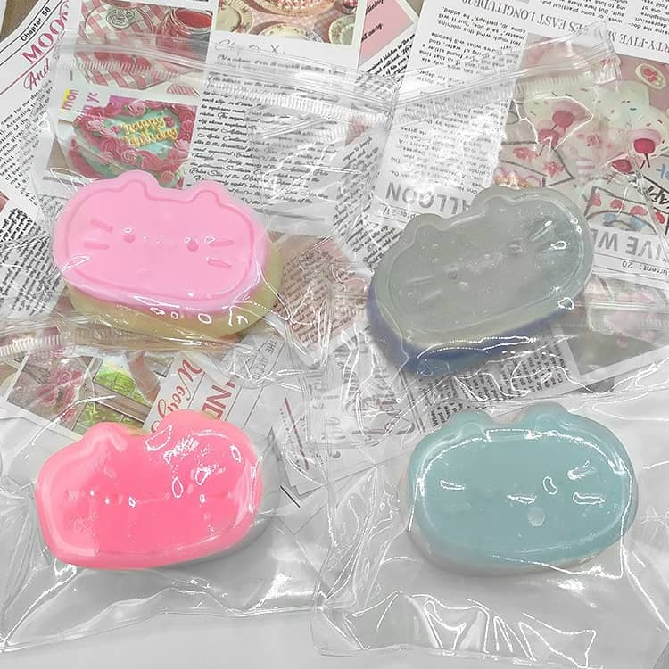 4個セット ケーキおもちゃ スクイーズ玩具 4個セット 肉球スクイーズ おもちゃ もちもちスクイーズ 猫 肉球スクイーズ 猫の手 スクイーズボール 福袋 ストレス解消 子供 大人兼用 kingstoreannex3-10004843 キングストアAnnex3楽天市場店 サンプル画像3