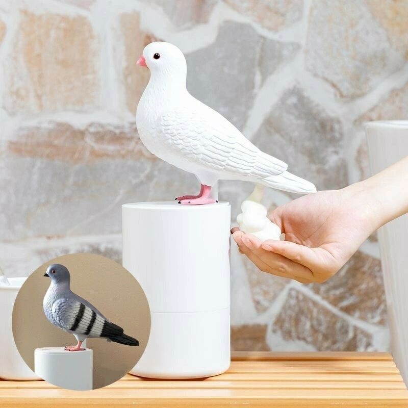 素材：ABS重さ：約450g容量：400ml※グレーに関しては、実物を優先とさせていただきます。実物写真（15枚目）をご参照ください。ご了承ください。ヒント：使用していない時は自動的に待機（スタンバイ）モードになりますので、手動で電源を切る必要はありません。状態1：電源オン操作：電源ボタンを軽くタッチ表示：白色のランプが約2秒点灯状態2：電源オフ操作：電源ボタンを軽くタッチ表示：黄色のランプが点灯・点滅して消灯状態3：電池残量低下表示：黄色のランプが点滅し続ける状態4：泡の吐出（センサー感知時）表示：白色のランプが点灯※商品画像はイメージです。また、お使いのモニター環境や撮影条件により実際の色味と異なって見える場合がございます。※説明書は外国語となります。※配送または仕入状況により商品の箱に凹み、スレ等がある場合がございます。パッケージ不良による交換返品は対応出来かねますので、ご了承をお願いします。