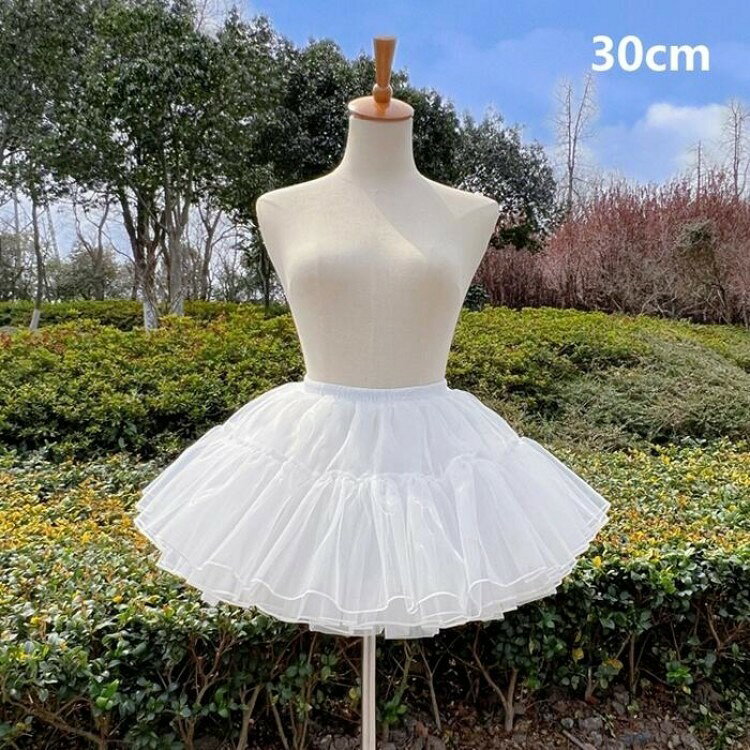〜商品説明〜ふわふわ、ボリューミィ!着丈30cmの超ミニパニエです。柔らかなオーガンジー生地を4層重ねているので、ふわふわしてとっても華やかな印象♪裏地も付いており、着心地も抜群です!カラーはホワイトとブラックの2色からお選びいただけます。注:本商品はパニエ1枚のみです。その他の商品は含まれておりません。◆商品名:パニエ 超ミニ丈 着丈30cm 4層 ボリューム ペチコート ロリータ ドレス インナー チュチュスカート ショート丈 インナー フリル スカート チュチュ◆カラー:ホワイト、ブラック◆サイズ:フリーサイズ着丈30cm、ウエスト58-80cm誤差1-3cm※上記ウエストサイズは着用に適したヌード寸法で、パニエの寸法ではありません。◆素材:ポリエステル関連キーワードロリータ ゴスロリ ゴシック ロリィタ フェミニン 華ロリ 甘ロリ ゴシックロリータ 可愛い 小悪魔 ゆめかわいい ワンピース ブラウス トップス スカート ボトムス ドレス 帽子 ヘッドドレス カチューシャ タイツ ニーハイ ニーソックス バッグ ロング 半袖 七分丈 長袖 オフショルダー レース フリル コスプレ コスチューム 学園祭 舞台 イベント ハロウィン ハロウィーン パフスリーブ レディース 女の子 麦わら 姫袖 姫カット セーラ ロリータファッション ロリータ服パニエ 超ミニ丈 着丈30cm 4層 ホビー 続々登場 ホワイト ブラック 【原産国／製造国: 中国】 指定された配送時間は承っておりません。【bright-future】