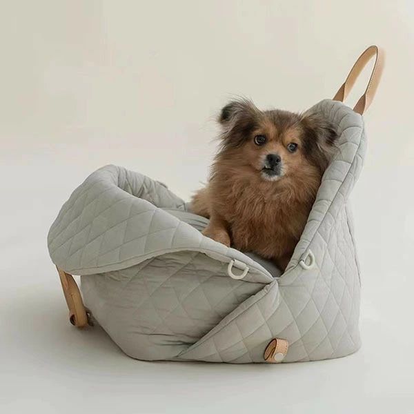ペットリュック 冬 ペットキャリー ペットバッグ 犬猫兼用 抱っこ紐 ポケット付き 外出 車載 ドライブ キャンピング 旅行 通院 災害避難用 防寒 保温 厚手