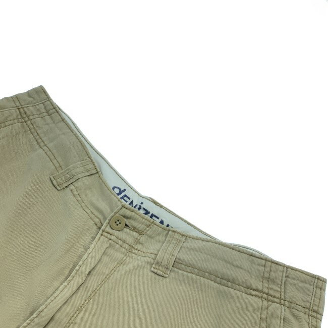 9/20はP5倍！【中古】　Levi's　ハーフパンツ　短パン　ジップフライ　無地　カーゴ　オーバーサイズ　アメカジ　古着