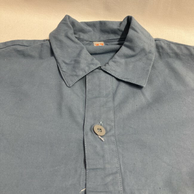 【中古】　ユーロワークシャツ　長袖　シャツ　ポロシャツ　トップス　ハーフボタン　無地　スウェーデン軍　ミリタリー　ユーロヴィンテージ　古着