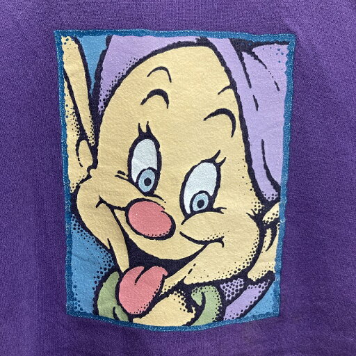 9/5はP5倍!【中古】 THE DiSENY STORE スウェット 長袖 トレーナー トップス 裏起毛 キャラクター 白雪姫7人の小人 おとぼけ ドーピー オーバーサイズ USA製 古着