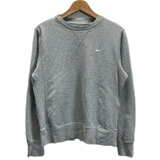 【中古】 NIKE スウェット トレーナー トップス クルーネック コットン 無地 ワンポイント ブランドロゴ スウッシュ 刺しゅう Vガゼット スポーツ 古着 【中古】 NIKE スウェット トレーナー トップス クルーネック コットン 無地 ワンポイント ブランドロゴ スウッシュ 刺しゅう Vガゼット スポーツ 古着