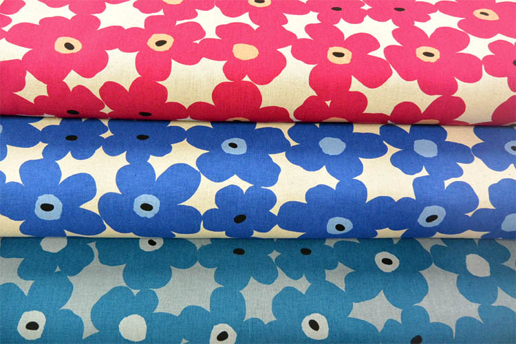 生地　綿麻キャンバス《北欧調フラワー》【30cm以上10cm単位　メール便は2m】【キャンバス生地/厚手/厚地/コットンリネン/布/布地/北欧風/花柄/入園入学/トートバッグ/手芸/ハンドメイド/ソーイング/ファブリック/キンカ堂】北欧風花柄生地