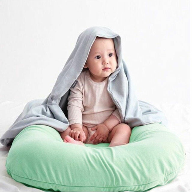 Cカーブ 授乳クッション ベビーベッド 安眠 お昼寝クッション 新生児 赤ちゃん ベビー クッション 寝かしつけ 吐き戻し防止 背中スイッチ Cカーブクッション 育児 便利グッズ 出産準備 子供 持ち運び ベッドインベッド 洗える 通気性 出産祝い 男の子 女の子 プレゼント 2