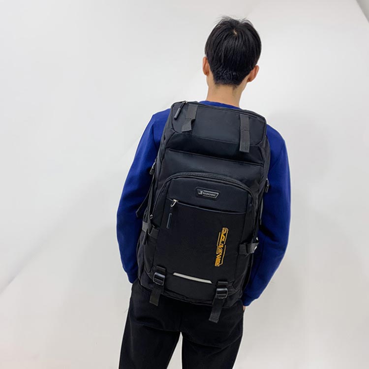 リュック 学生 ジムバッグ 撥水 オールシーズン レディース バックパック 60L 大型 メンズ 大容量 通学 通勤 男女兼用 スポーツリュック リュック アウトドア用品 キャンプ用品 登山 高校生 部活 出張 旅行 父の日 母の日 敬老の日 プレゼント