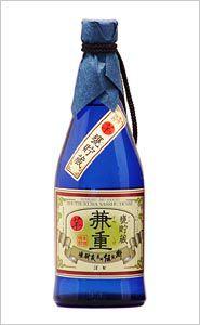 商品詳細 ■商品番号 022596 ■商品種別 芋焼酎 ■内容量 720ml ■アルコール度数 25度 ■麹菌 白麹 ■蒸留方法 常圧蒸留 ■メーカー 薩州濱田屋伝兵衛 ■原材料 芋・米麹 コメント 昔乍らの手造りに徹した全品甕仕込み・木桶蒸留。長期甕貯蔵芋焼酎。芳醇な味と香りをお楽しみください。