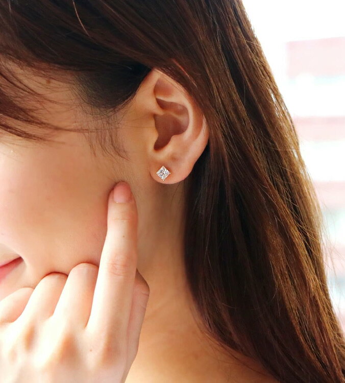 【あす楽対応】セカンドピアス レディース 18K 軸太0.8mm 長さ12mm キュービックジルコニア ゴールド・ユーキー 18金 K18 キラキラ スクエア 大粒 スタッドピアス 華奢 シンプル ポストが太い 安心 ノンアレルギー対応 福耳 おすすめ ジュエリー ブランド つけっぱなし
