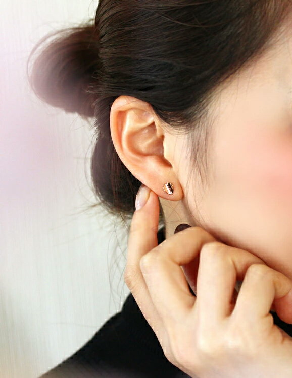 【あす楽対応】桜 セカンドピアス 18K　軸太0.8mm 長さ12mm レディース K18 ピンクゴールド・スローペタル 18金 桜の花びら 地金 つけっぱなし シンプル 金属アレルギーフリー 金属アレルギー対 クリスマスプレゼント 自分へのご褒美