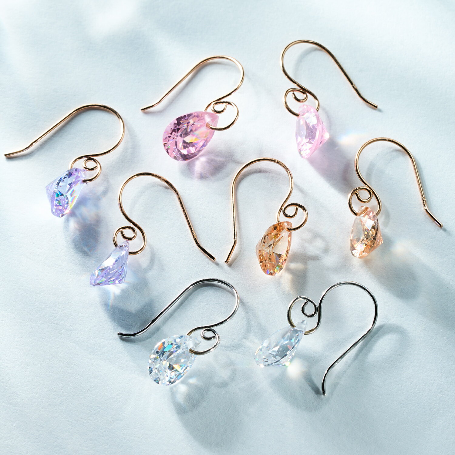 【3日以内出荷】ペアシェイプ カラーキュービックジルコニア K18 K14カラーゴールド フックピアス・ヴィレシャス 日本製 18K 18金