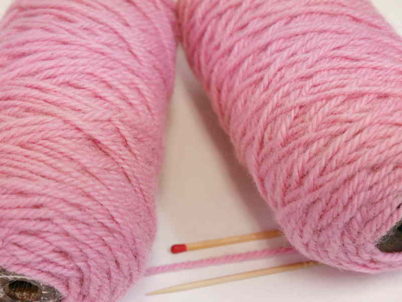 【極太紡毛ウール（ローズピンク）】 がっしりしたウールをお探しの方に【手織向き 手編向き 毛糸】