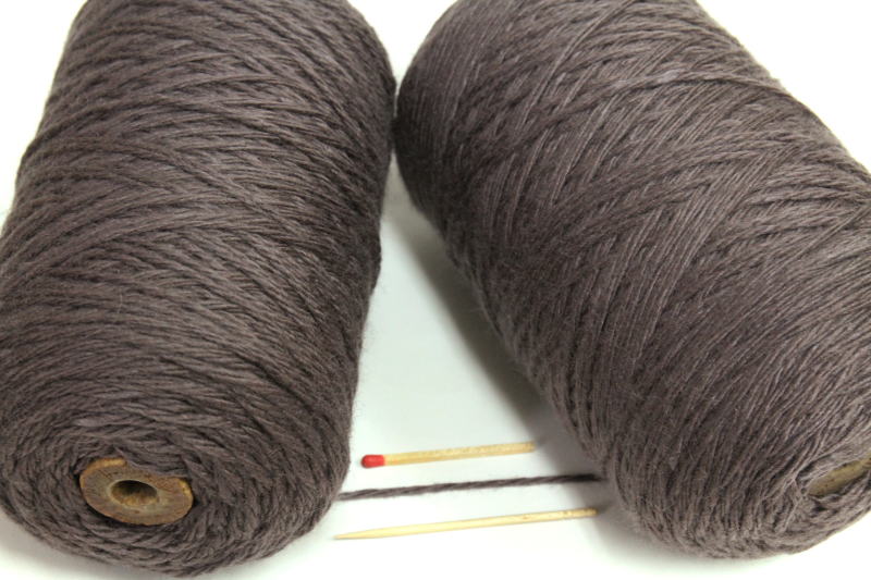 【3／5シルクウール（モカ）】　編みやすく織りやすい、太めの