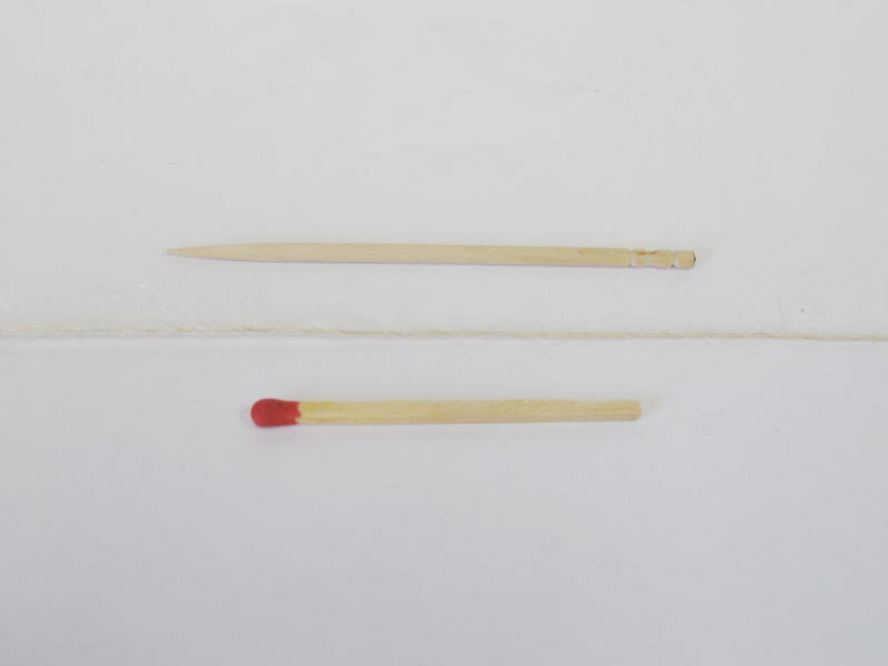 【ジュート麻（細・かせ）】　手織りにも手編みにも。いろいろな太さ、種類の麻糸を取り揃えています。