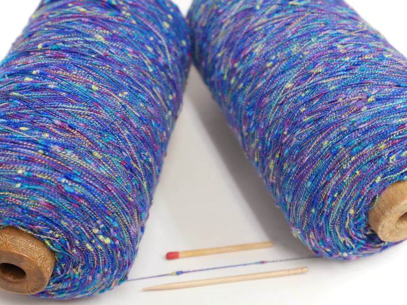 【変り糸（310248-16）】　存在感たっぷりに使うも良し。ちょっとしたポイントに使うも良し。いろいろな変化が楽しめる変り糸のご紹介です。