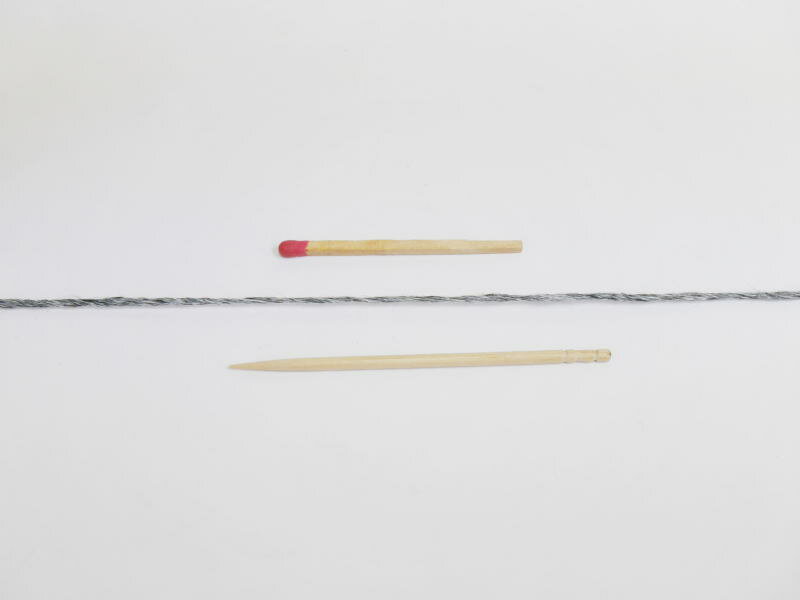 【リネンTOPミックス（モスグリン）】ミックス調の糸で奥行きのある作品に。手織りにも手編みにも。