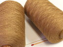 【40／4リネン（ベージュ）】　さらっとした爽やかな手ざわりはリネン（亜麻）ならでは。手織りにも手編みにもオススメの麻糸です。